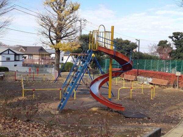 須和田公園の滑り台