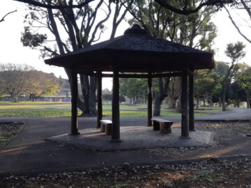 姥山貝塚公園の東屋