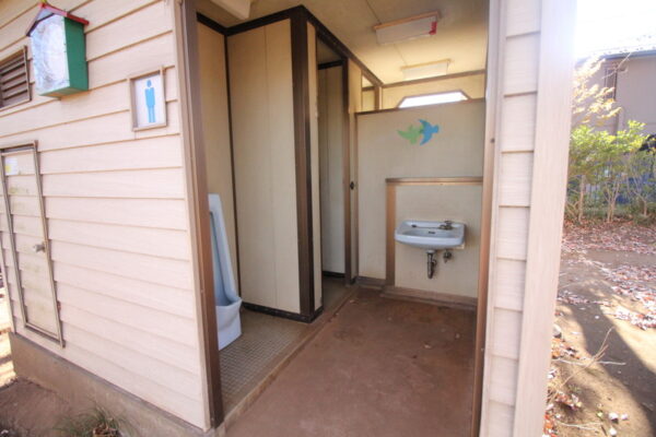 小塚山フィールドアスレチックのトイレ