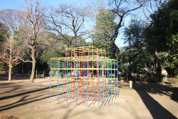 里見公園のジャングルジム