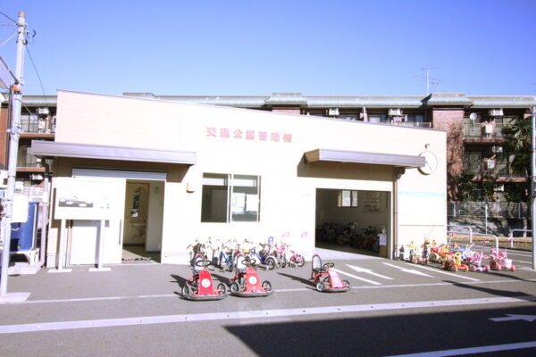 市川児童交通公園の管理棟