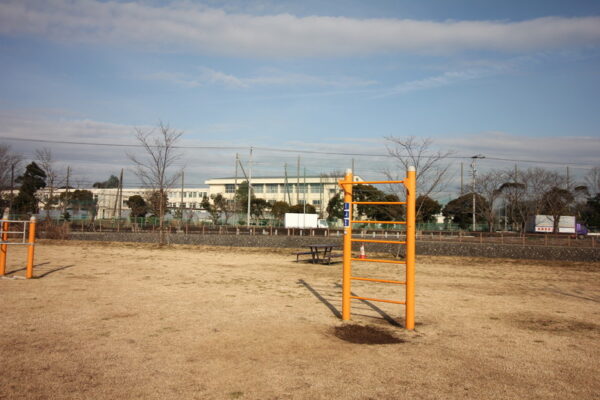 ジェイコム北市川スポーツパークのウォールラダー