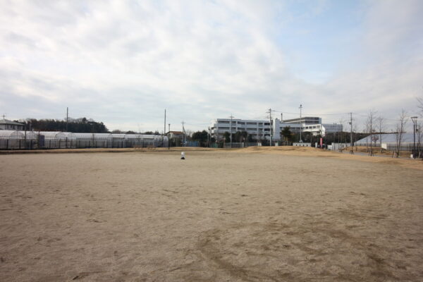 ジェイコム北市川スポーツパークのスポーツフィールド（土のグラウンド）