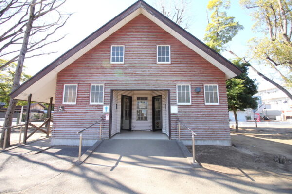 行徳駅前公園のトイレ