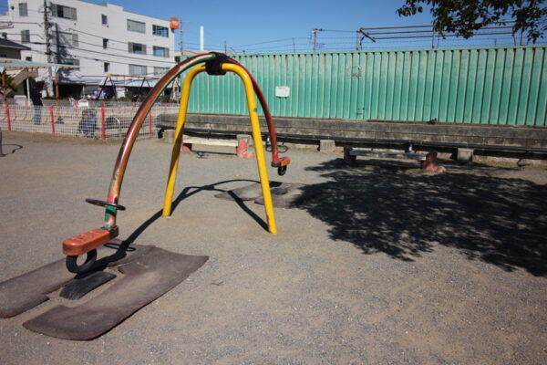 南行徳公園（えんぴつ公園）のシーソー